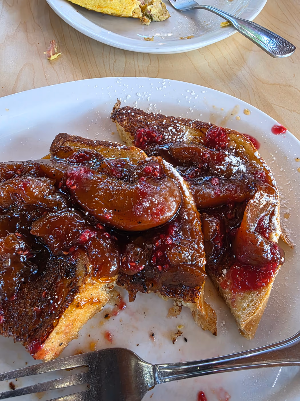The Toasted Yolk Cafe
