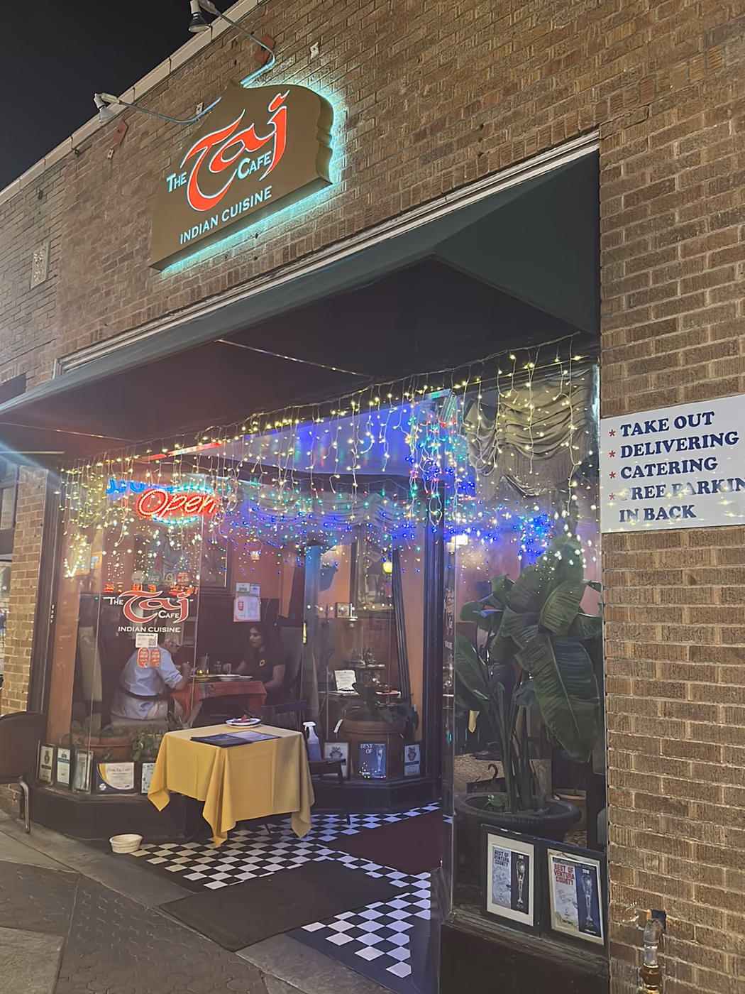 The Taj Cafe