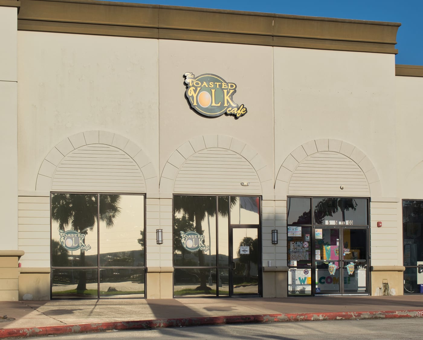 The Toasted Yolk Cafe