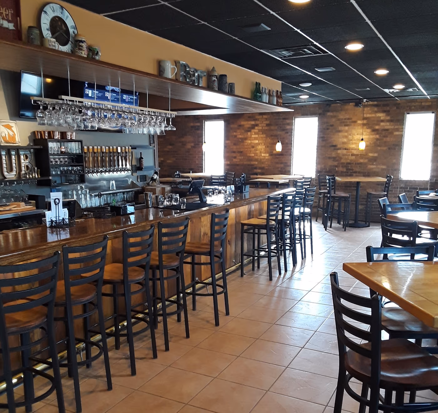 Thirsty Fox Pub & Grill photo 2