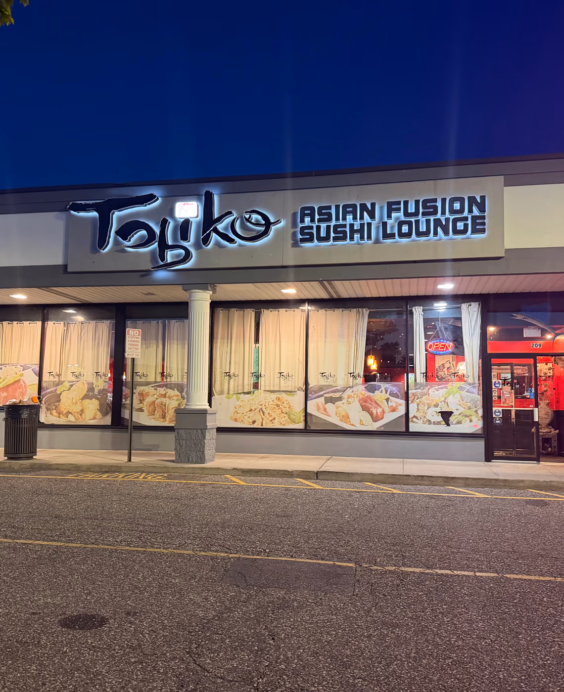 Tobiko Sushi Asian Bistro