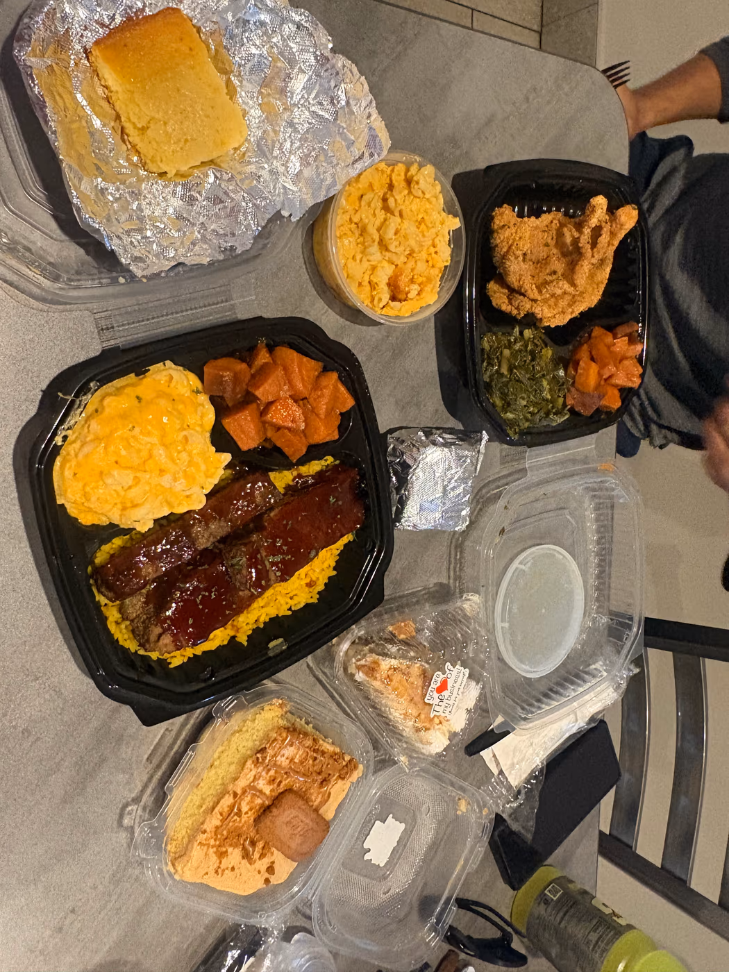 Tomeka's HomeStyle Eatery