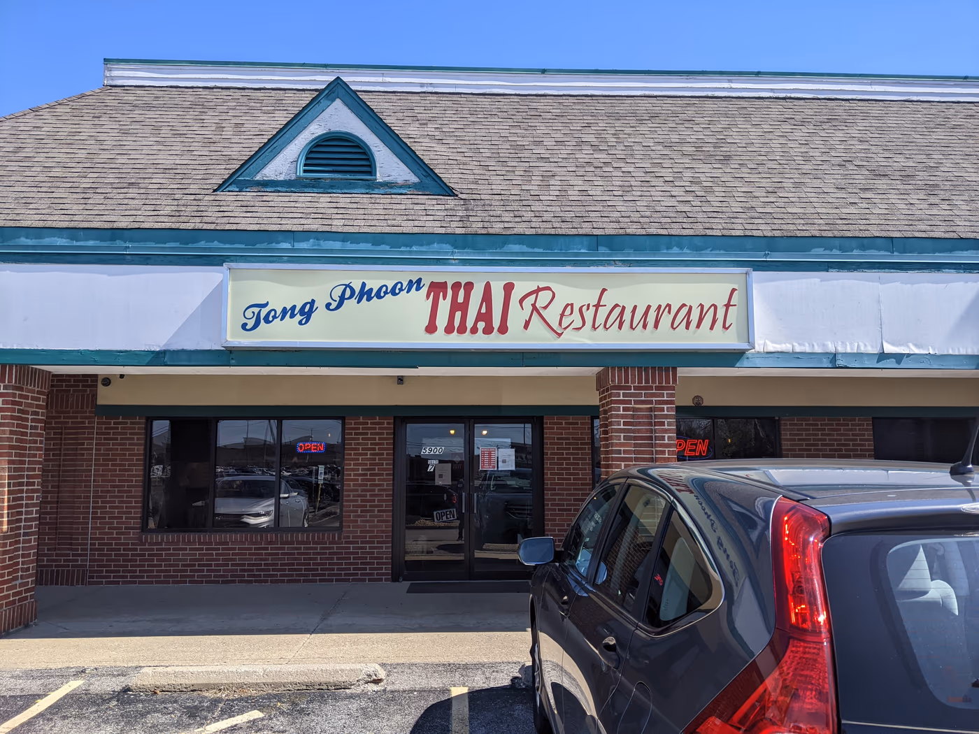 TongPhoon Thai Restaurant
