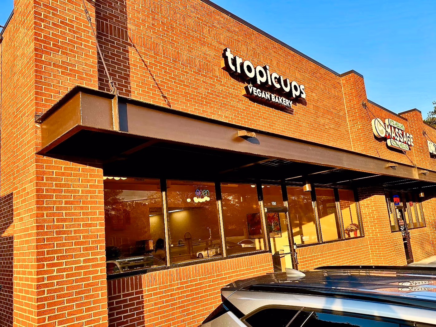 Tropicups
