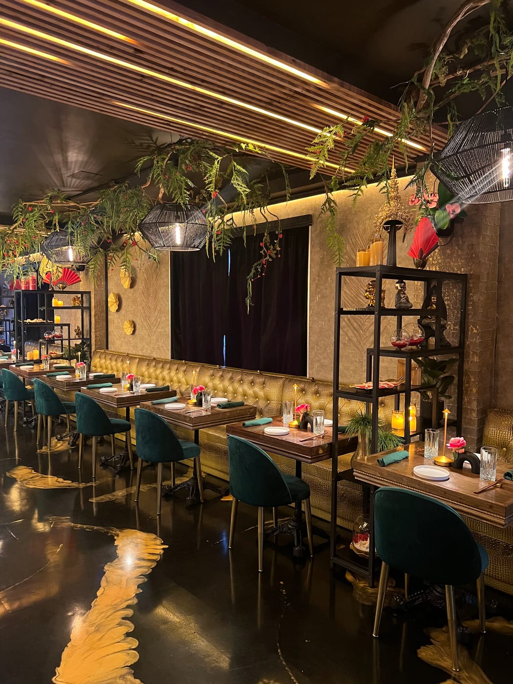 Truth Restaurant Astoria