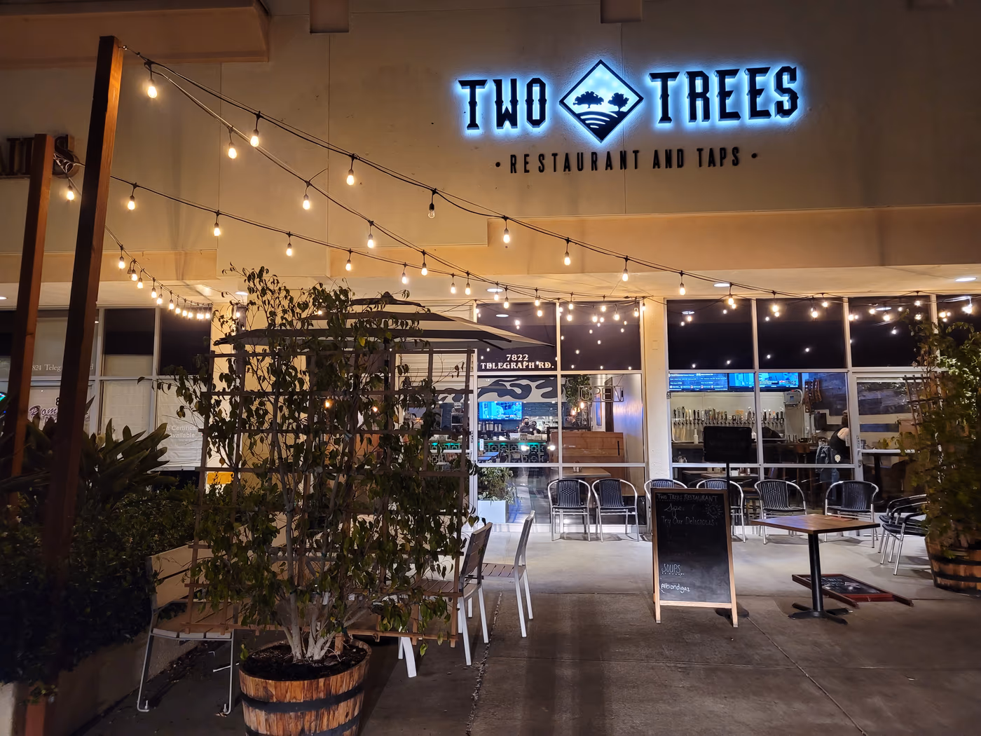 Two Trees Restaurant and Taps