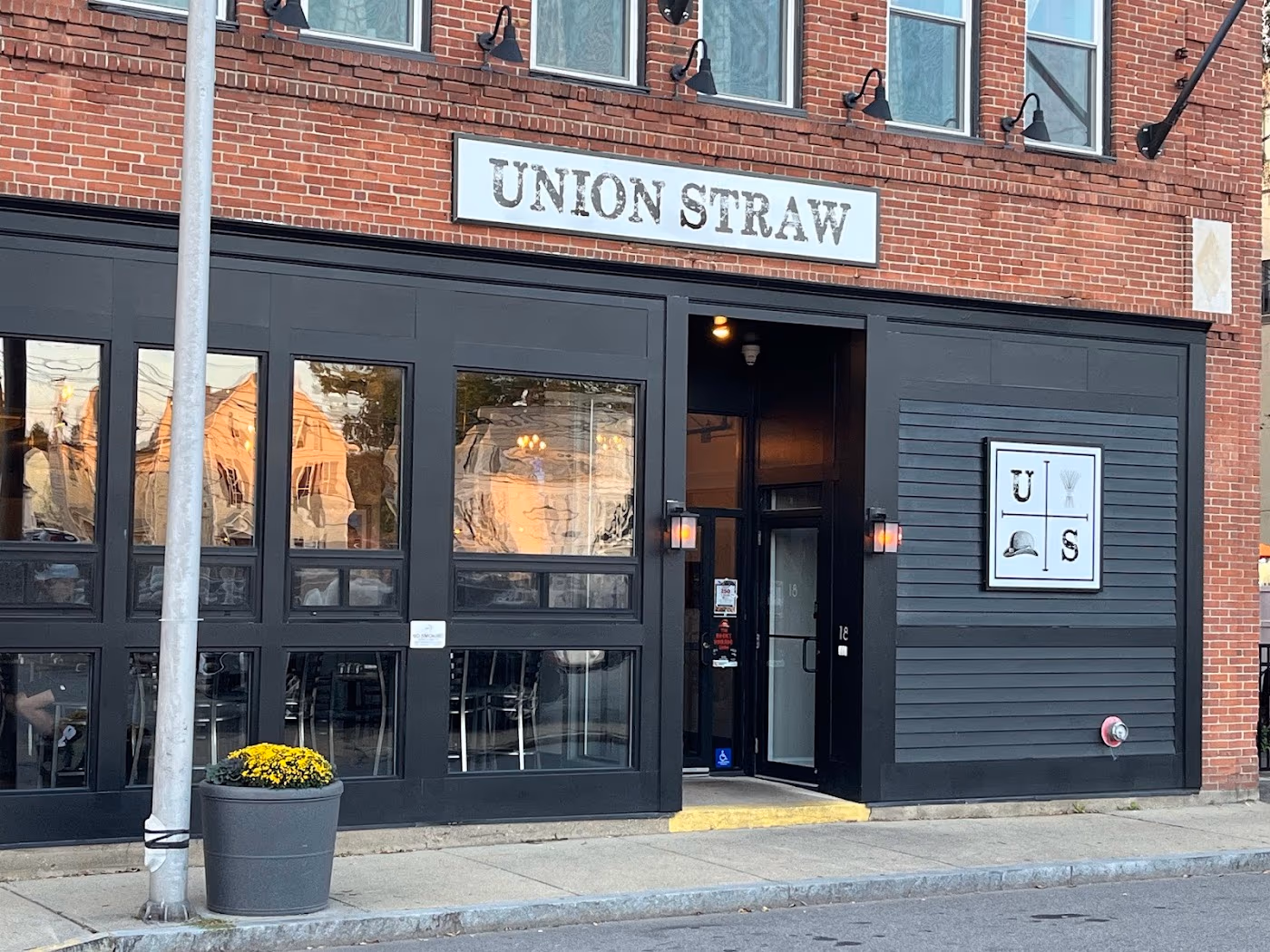 Union Straw photo 3