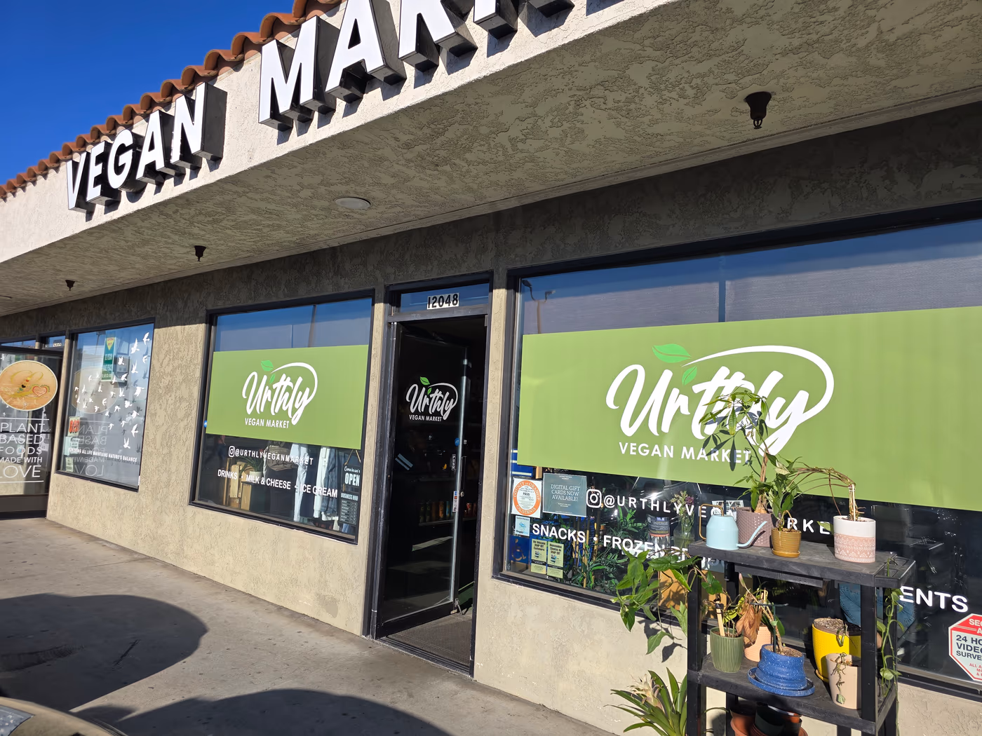 Urthly Vegan Market