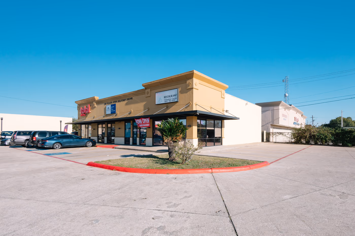 Uyen's Restaurant photo 2