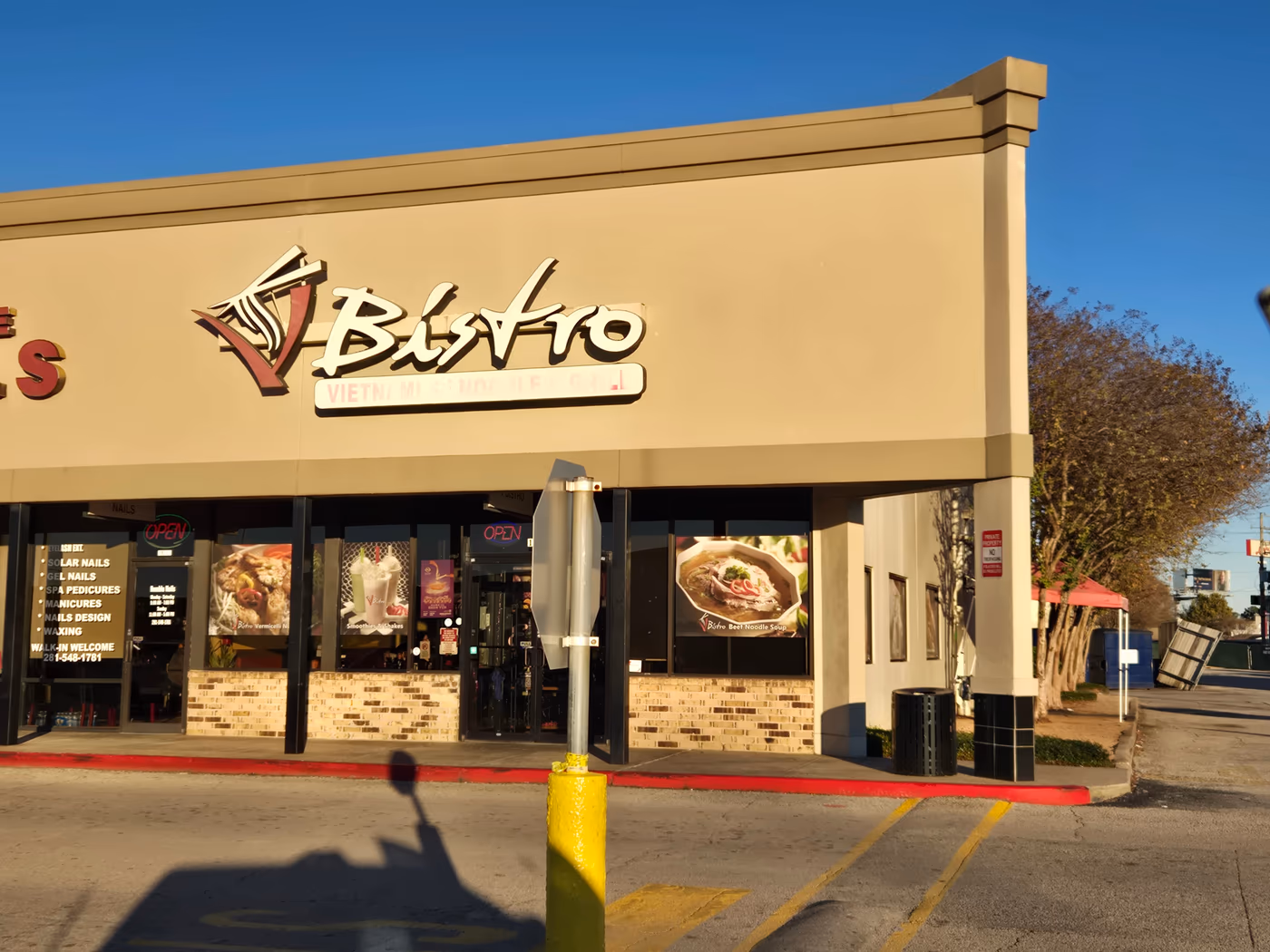 V Bistro