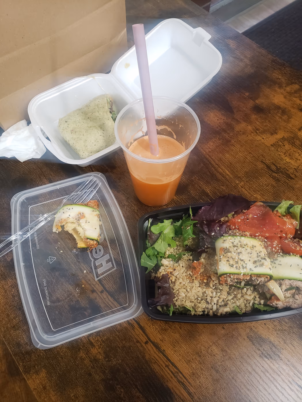 Veg Out Cafe and Bakery photo 3