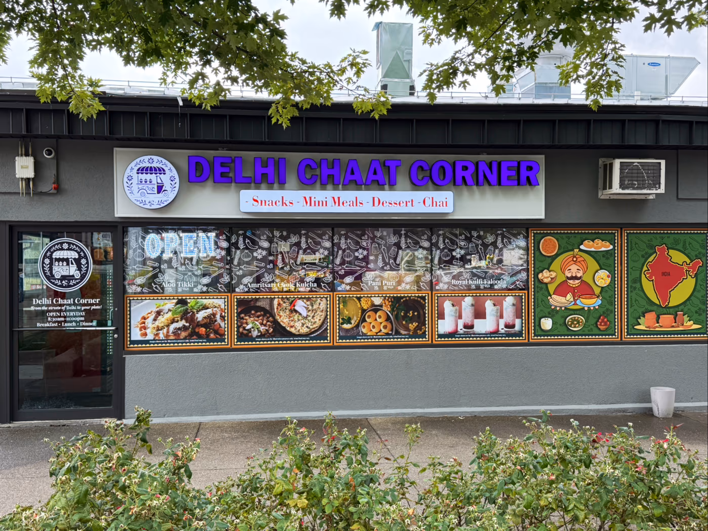 Vegetarian Restaurant Delhi Chaat Corner