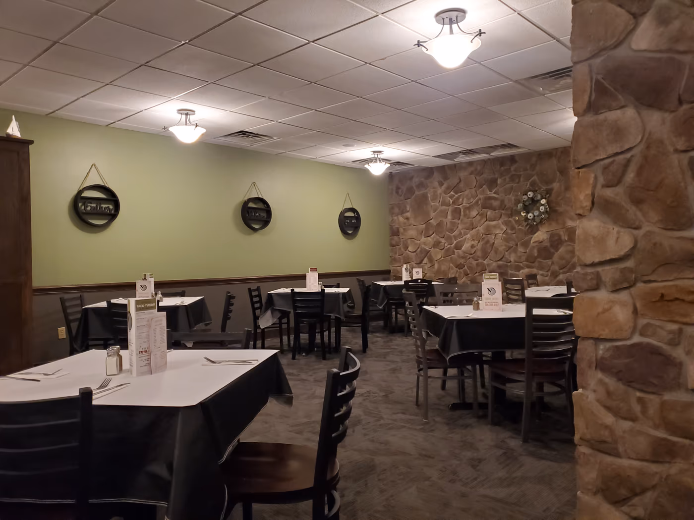 Vey's Pub & Grille photo 2