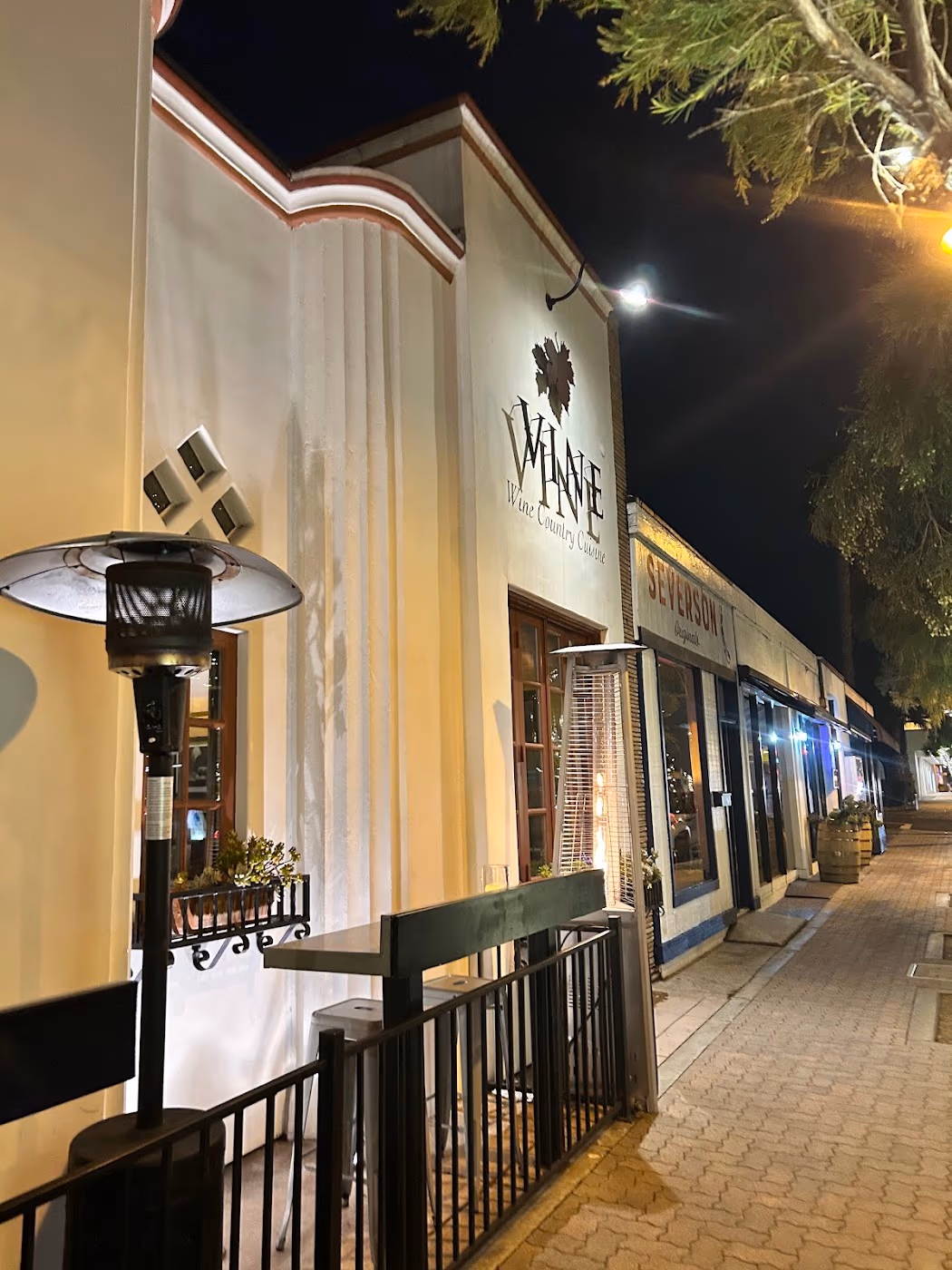 Vine Restaurant & Bar