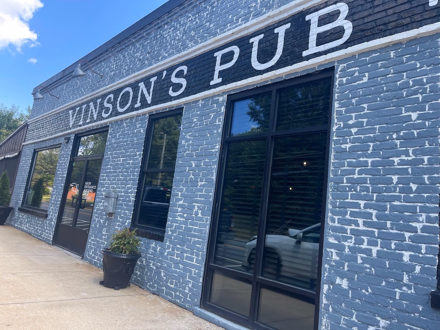 Vinson's Pub + Eatery photo 3