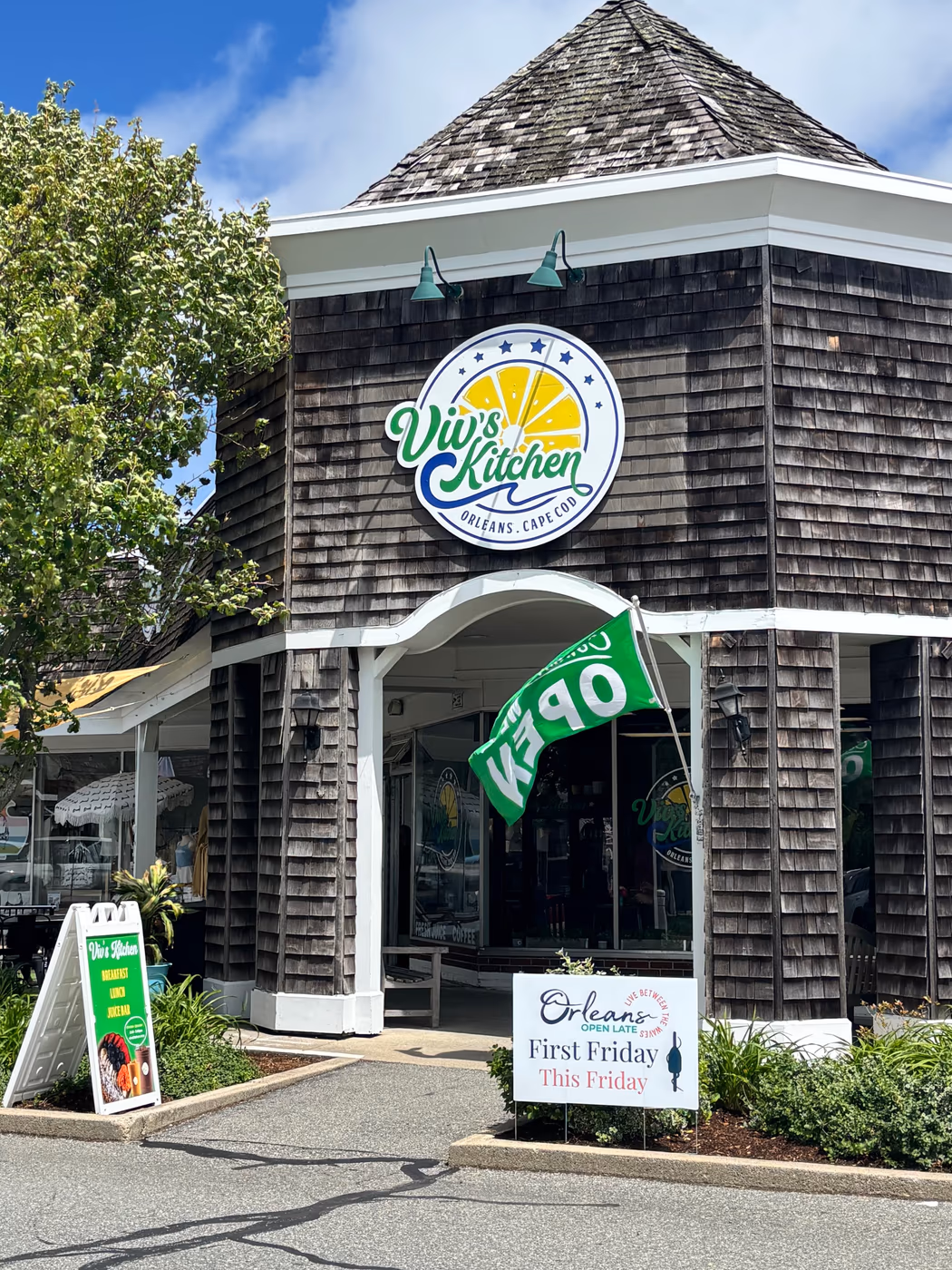 Viv's Kitchen & Juice Bar