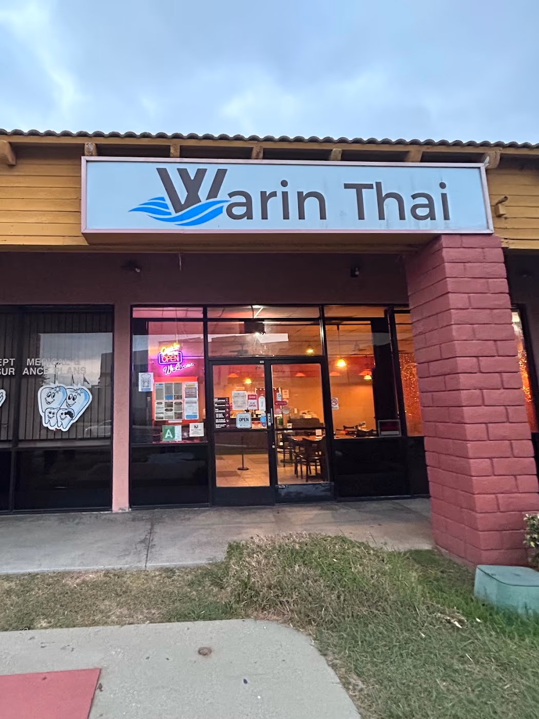 Warin Thai by JoJo & Mom's Thai Kitchen photo 3