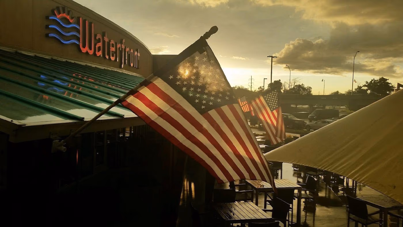 Waterfront Grill Tulsa photo 4