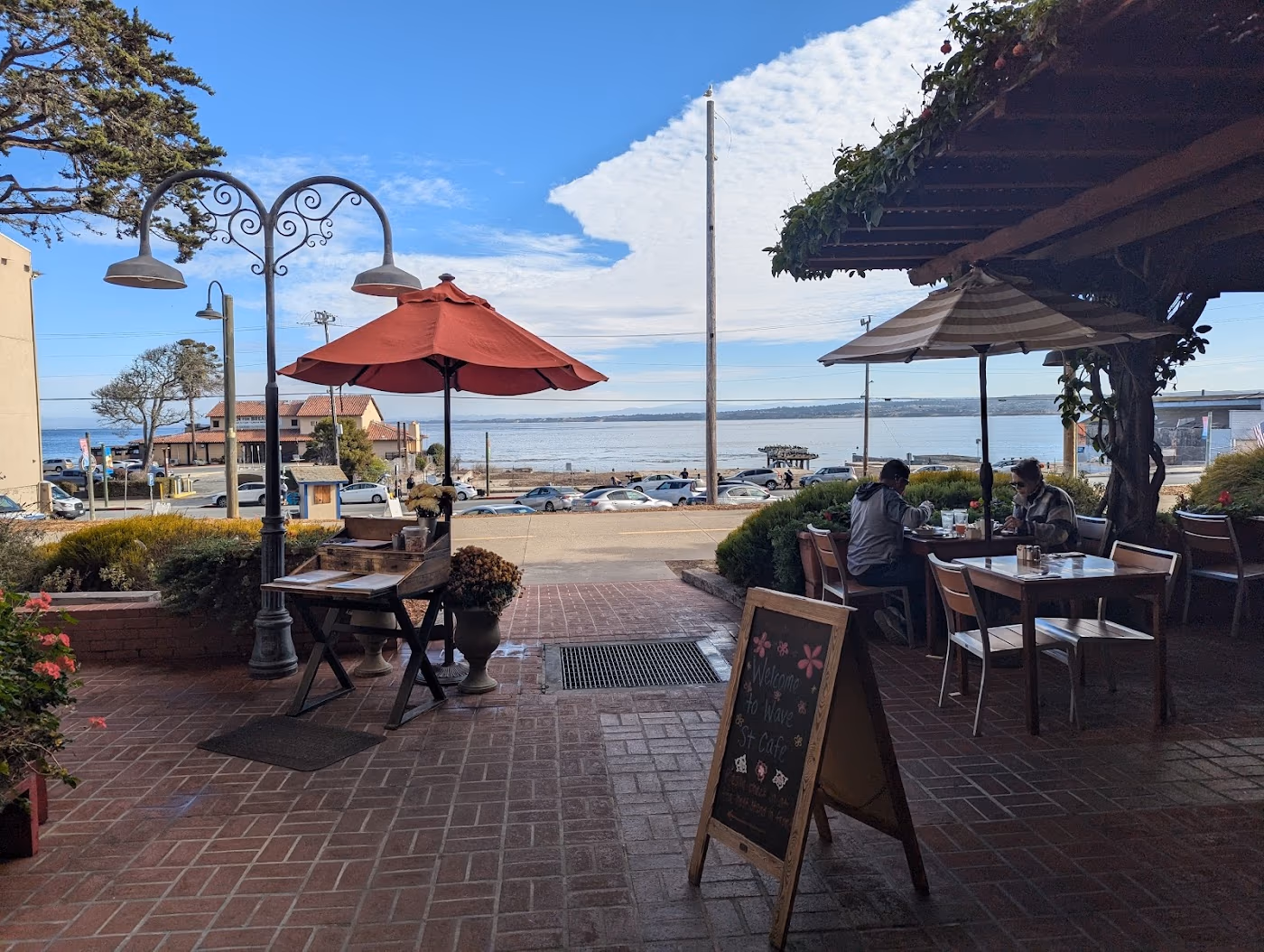 Wave Street Cafe