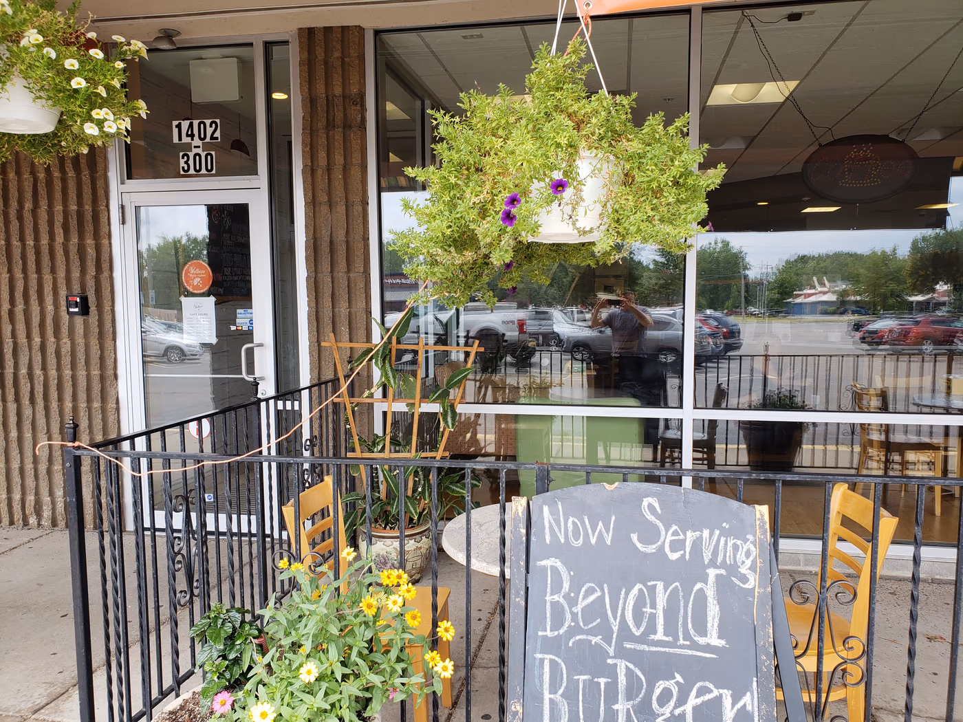Welbeze Juice + Eatery (French Rd, Depew NY)