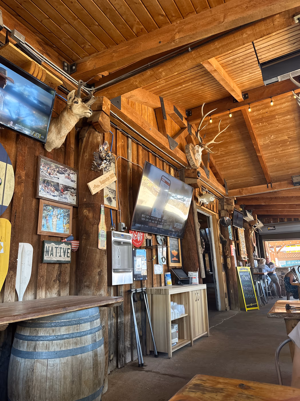 White Water Bar & Grill photo 4