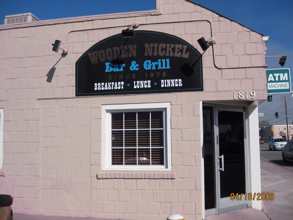 Wooden Nickel Bar & Grill photo 4