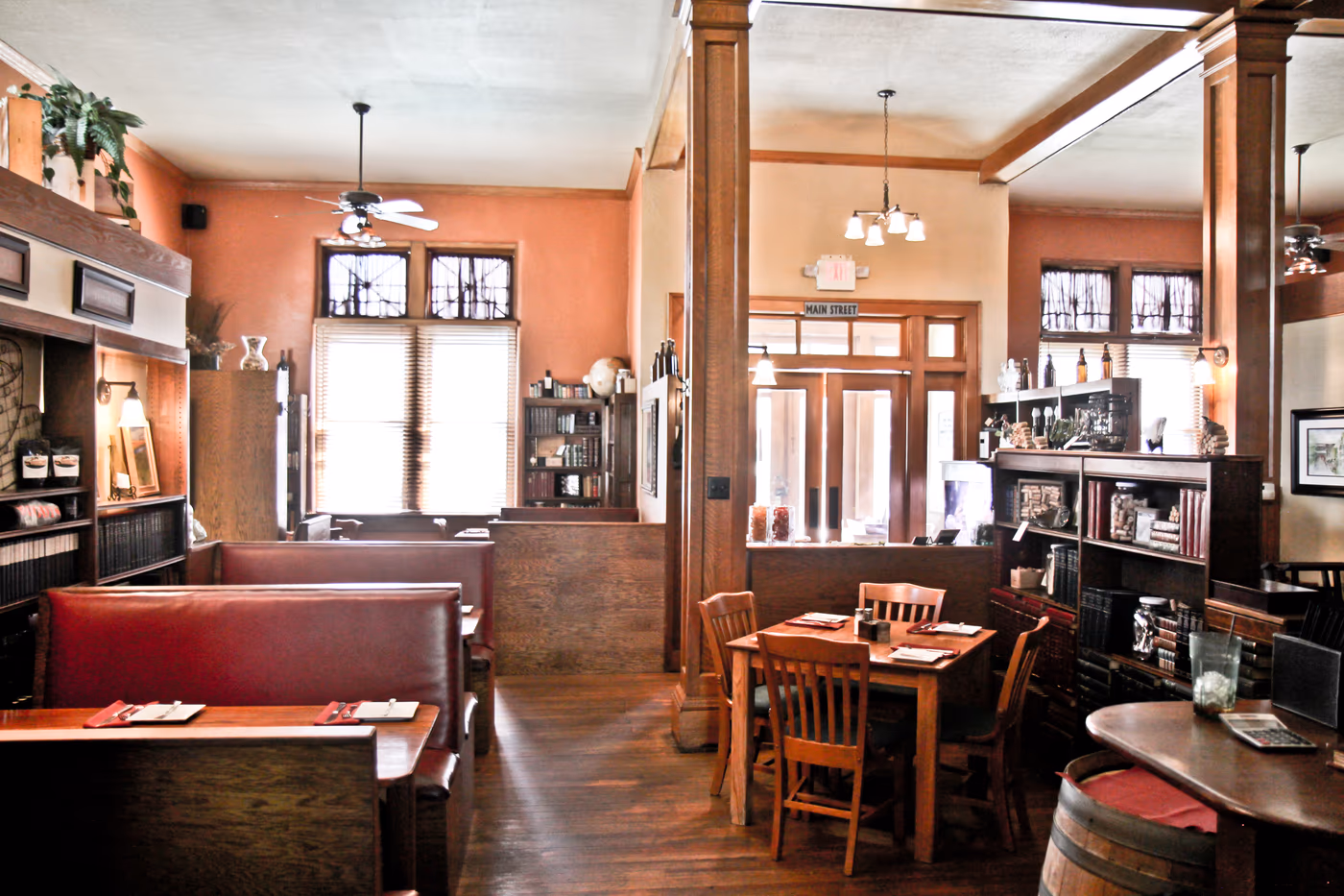 Woodys Library Restaurant