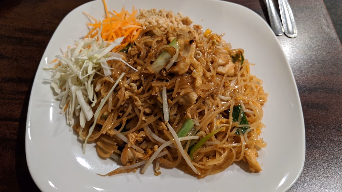 Xang Thai & Sushi (Old Lovely Thai) photo 3