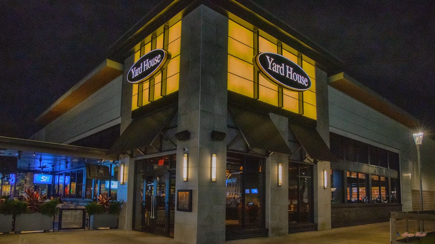 Yard House photo 4