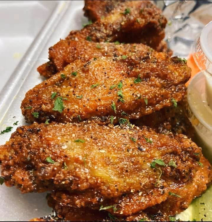 YIKKY WINGZ photo 2