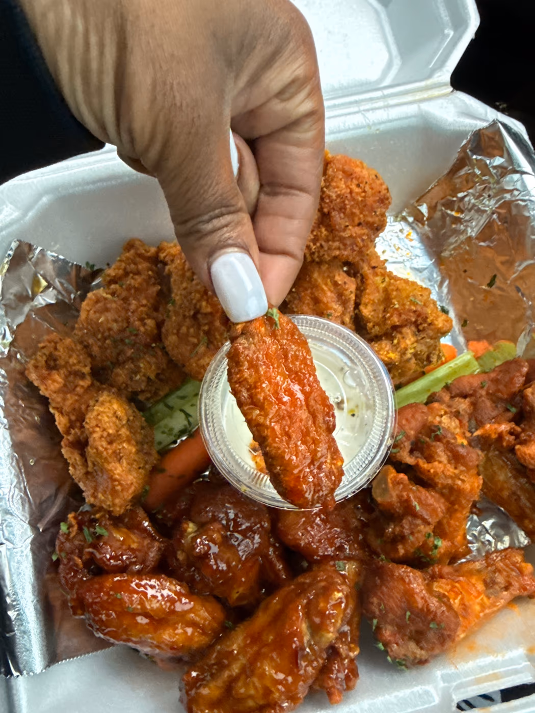 YIKKY WINGZ photo 4