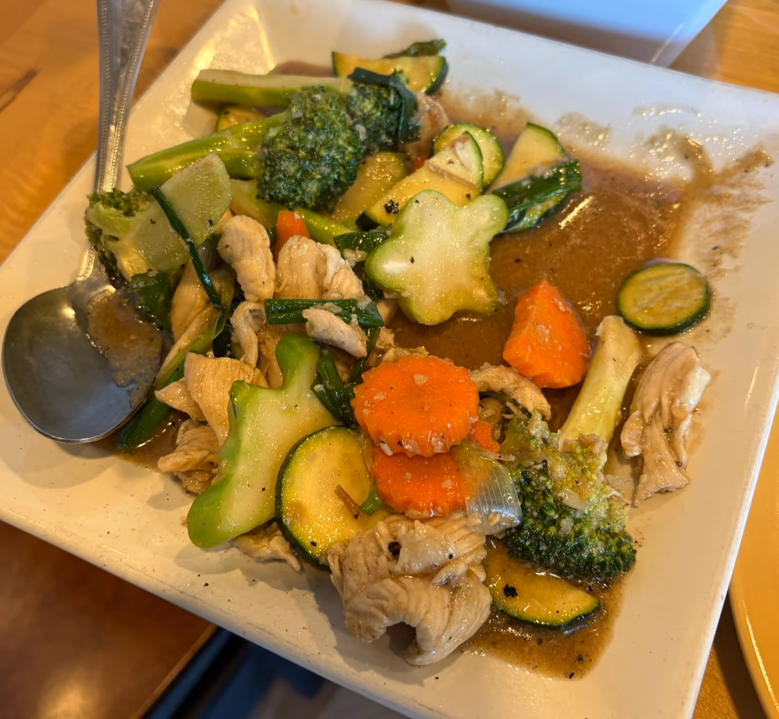 Yod Thai Eatery photo 3