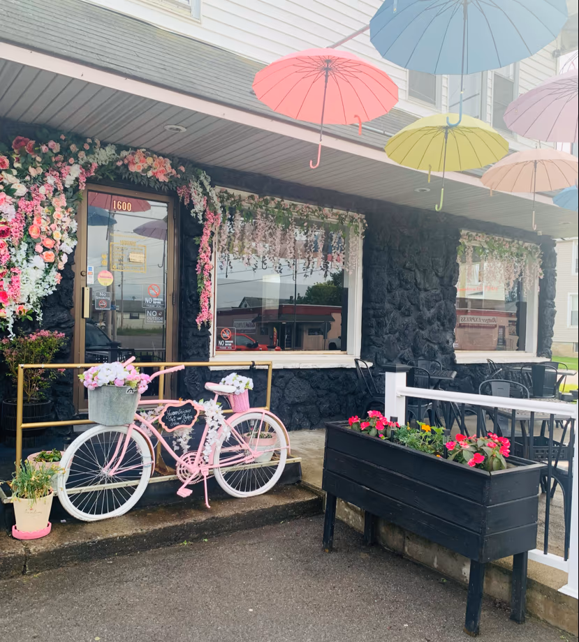 Yummilicious Cafe & Bakery