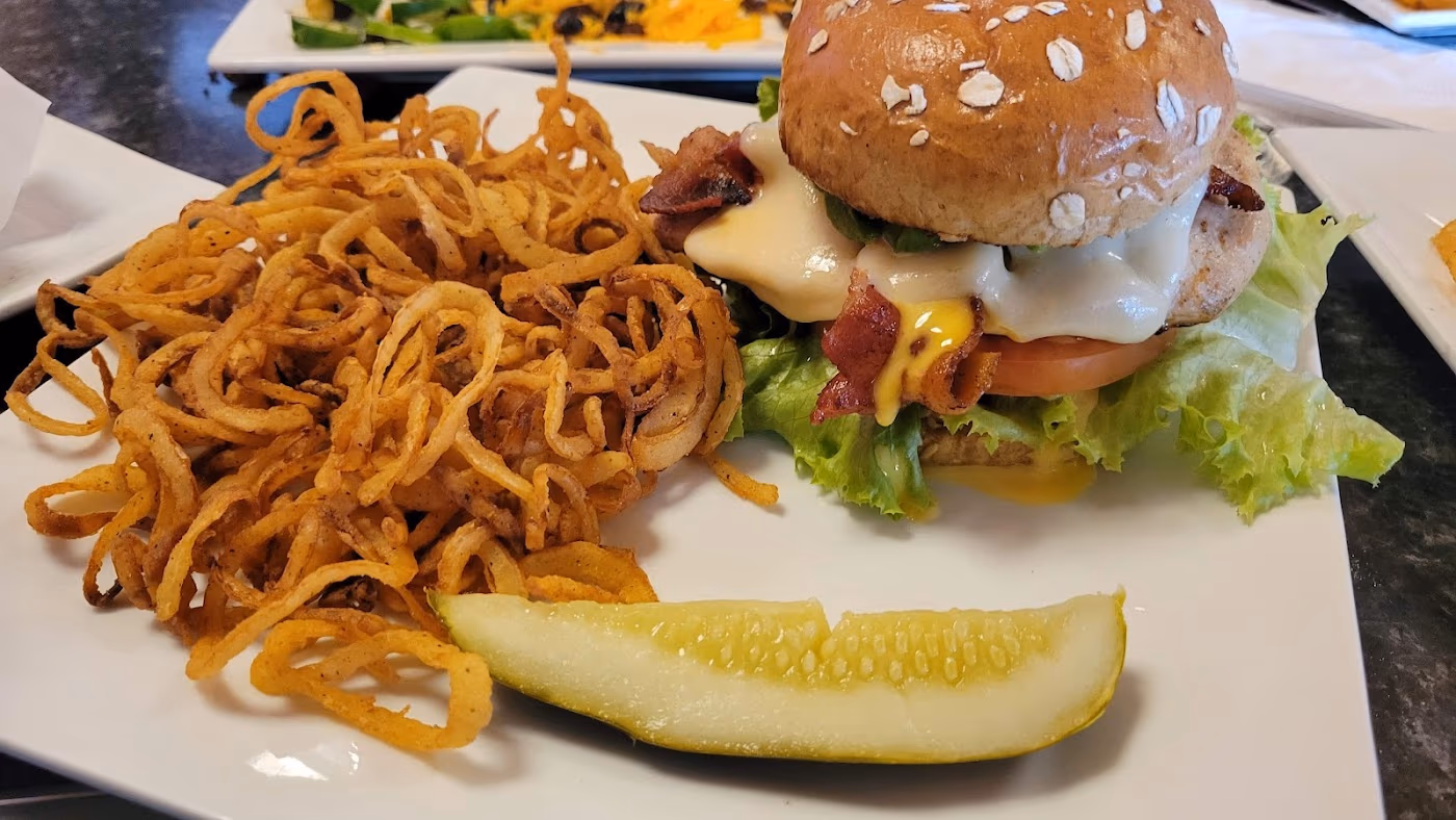 ZoGo's Sports Grill & Video Gaming photo 3